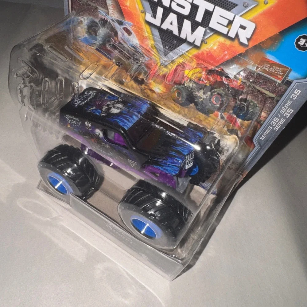 Monster Jam Son-uva‎ Digger Series 35 Die-Cast Monster Truck 1:64 Scale New